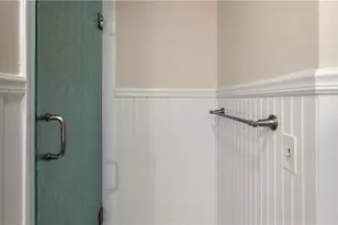 4042 Post Rd, Warwick, RI 02886 - Photo 16