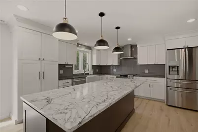 18 Waterman Street, Bristol, RI 02809 - Photo 8