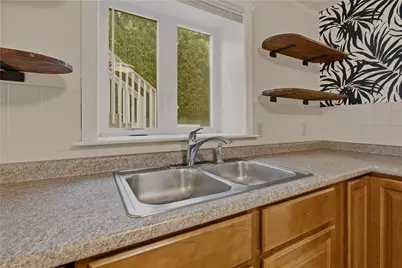 18 Waterman Street, Bristol, RI 02809 - Photo 30