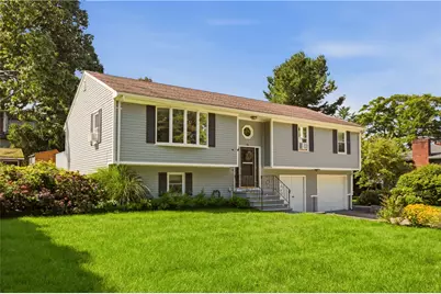 18 Waterman Street, Bristol, RI 02809 - Photo 2