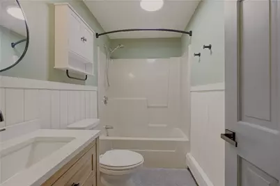 18 Waterman Street, Bristol, RI 02809 - Photo 32