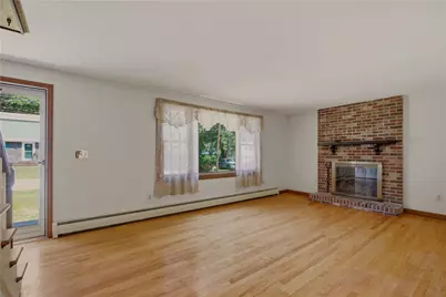 46 Beth Road, Tiverton, RI 02878 - Photo 4