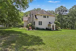 555 Carpenter Ln, North Kingstown, RI 02874 - Photo 4