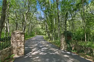 555 Carpenter Ln, North Kingstown, RI 02874 - Photo 1