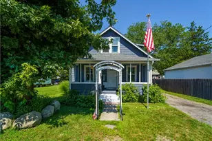 68 Covel Cir, Warwick, RI 02888 - Photo 2