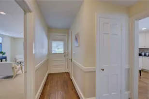 70 Sargent Ave, Providence, RI 02906 - Photo 10