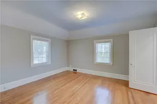 70 Sargent Ave, Providence, RI 02906 - Photo 22