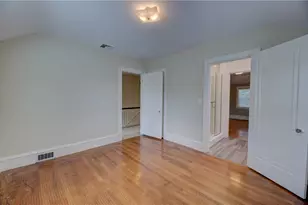 70 Sargent Ave, Providence, RI 02906 - Photo 24