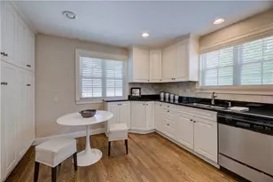 70 Sargent Ave, Providence, RI 02906 - Photo 14