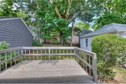 70 Sargent Avenue, Providence, RI 02906 - Photo 30