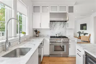 15 High St, Newport, RI 02840 - Photo 2