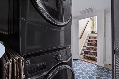 45 Oakwood Avenue, Providence, RI 02909 - Photo 38
