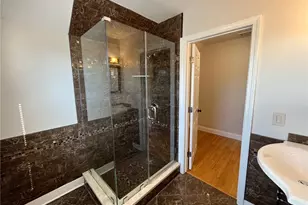 71 Sutton St, Providence, RI 02903 - Photo 10