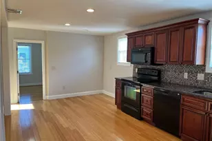71 Sutton St, Providence, RI 02903 - Photo 8