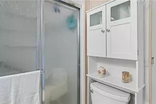 979 Toll Gate Rd, Warwick, RI 02886 - Photo 12