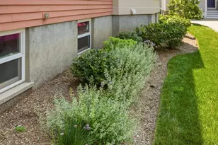 88 Burton St, Bristol, RI 02809 - Photo 50