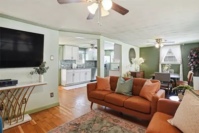 22 Pennsylvania Avenue, Warren, RI 02885 - Photo 4