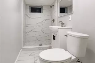 13 Osborn St, Providence, RI 02908 - Photo 12