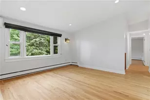 8 Ledgemont Dr, Lincoln, RI 02865 - Photo 4