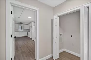 68 Uncas St, Warwick, RI 02889 - Photo 8