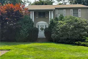 20 Hanley Farm Rd, Warren, RI 02885 - Photo 1