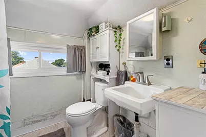 82 Chestnut Avenue, Cranston, RI 02910 - Photo 26
