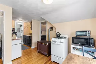82 Chestnut Ave, Cranston, RI 02910 - Photo 22