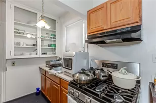 229 Gano St, Providence, RI 02906 - Photo 10