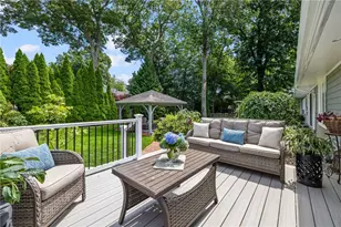 210 Wildflower Dr, Cranston, RI 02921 - Photo 8