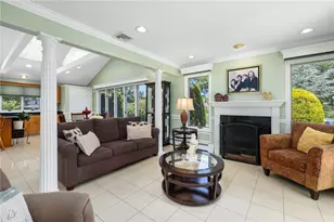 210 Wildflower Dr, Cranston, RI 02921 - Photo 18