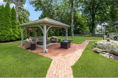 210 Wildflower Drive, Cranston, RI 02921 - Photo 8