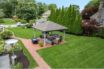 210 Wildflower Drive, Cranston, RI 02921 - Photo 10