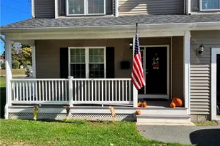 26 Potowomut Rd, Warwick, RI 02818 - Photo 2