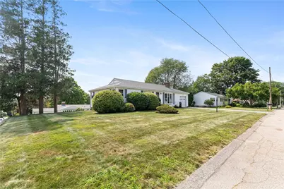 4 Eisenhower Street, Cumberland, RI 02864 - Photo 4