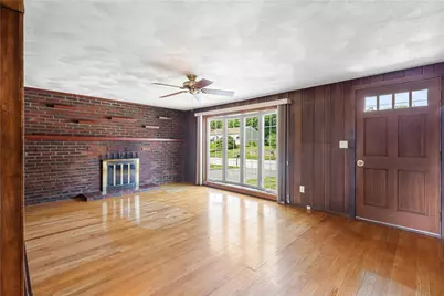 4 Eisenhower Street, Cumberland, RI 02864 - Photo 8