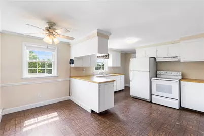 4 Eisenhower Street, Cumberland, RI 02864 - Photo 12