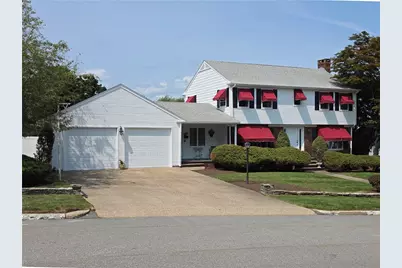 10 Surrey Lane, Lincoln, RI 02865 - Photo 4