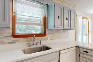 52 Atlantic Ave, West Warwick, RI 02893 - Photo 20