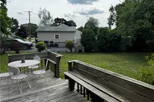18 Leslie Rd, Warwick, RI 02888 - Photo 10