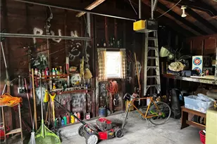 18 Leslie Rd, Warwick, RI 02888 - Photo 16