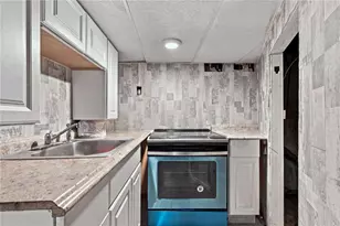 19 Carr St, Providence, RI 02905 - Photo 28