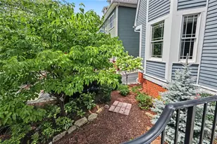 176 Medway St, Providence, RI 02906 - Photo 34
