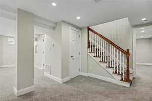 176 Medway St, Providence, RI 02906 - Photo 30