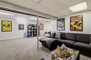 16 Minnesota St, Providence, RI 02904 - Photo 32