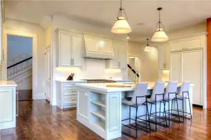 30 Red Cross Ave, Newport, RI 02840 - Photo 2