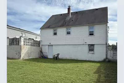30 Briggs Street, Cranston, RI 02920 - Photo 26