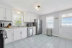 30 Briggs St, Cranston, RI 02920 - Photo 2