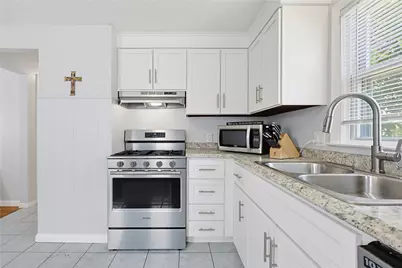 30 Briggs Street, Cranston, RI 02920 - Photo 6