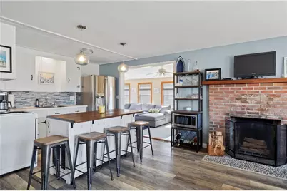 10 Stanton Avenue, Narragansett, RI 02882 - Photo 4