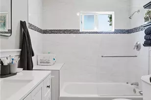 26 Crandall Ct, Warwick, RI 02889 - Photo 14